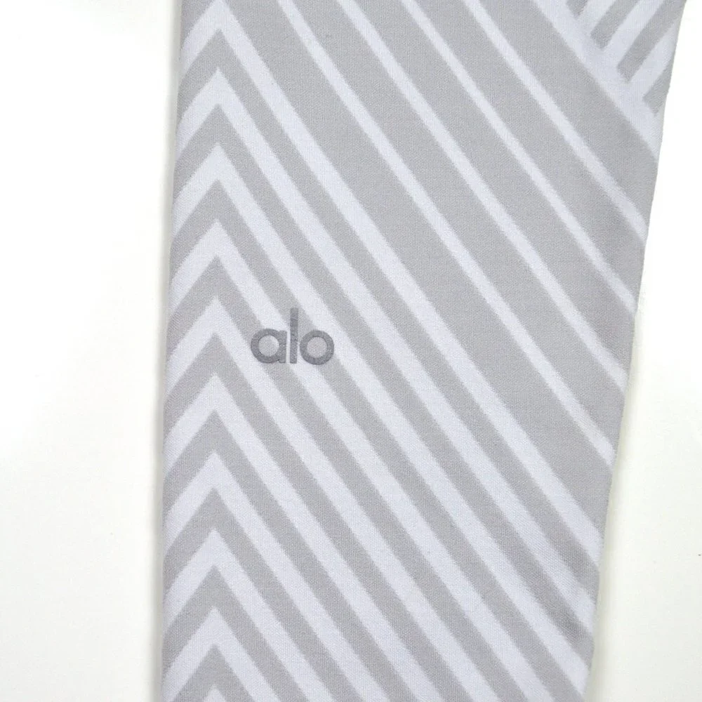 alo Diagonal Stripe Santa Fe White Crop Legging XS